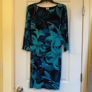 Like New Anne Klein blue-green dress size 8.
